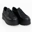 Casual shoes for women