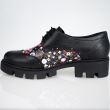 pantof cu flori